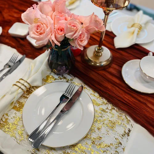 Miniatura 4 de Camino de mesa negro y dorado de 11 pulgadas x 49 pies de malla dorada metálica para despedida de soltera, comedor, boda, fiesta, decoración de mesa