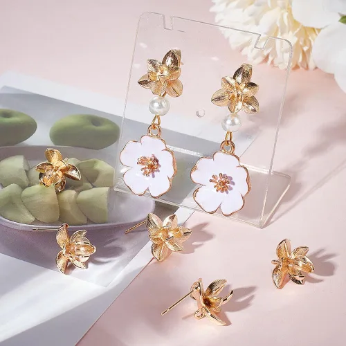 Miniatura 4 de Beebeecraft 1 caja de 14 piezas de aretes de flor chapados en oro de 18 quilates tridimensionales con lazo y parte trasera para hacer joyas Dorado