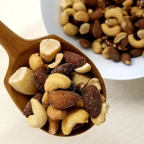 Miniatura 4 de Mixed Nuts Deluxe – Tostado y salado Recipiente reutilizable de 32 onzas Mezcla de aperitivos gourmet saludable con anacardos, almendras, nueces