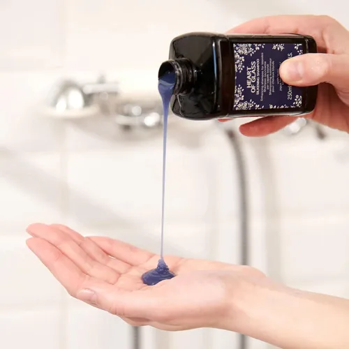 Miniatura 7 de Davines Heart of Glass Silkening Shampoo, Enhancing Blue Shampoo for Blonde & Silver Hair - Gentle Cleanser with Jagua Blue Extract Balances Tones