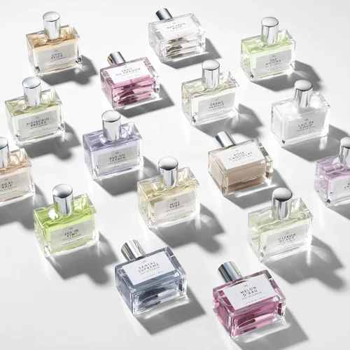 Miniatura 6 de Le Monde Gourmand Clémentine Bisous Eau de Parfum - 1 fl oz (30 ml) - Notas de perfume de sándalo, cítricos y florales
