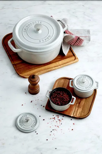Miniatura 6 de Staub Mini cocotte redondo de hierro fundido .25 cuartos de galón - Trufa blanca, fabricado en Francia blanco (White Truffle)