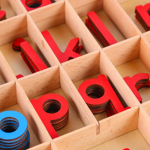 Miniatura 3 de Kghios Montessori - Alfabeto móvil pequeño de madera con caja y tapete grande, materiales de aprendizaje de ortografía preescolar (rojo y azul)