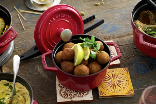 Miniatura 3 de STAUB - Asador/Cocotte de hierro fundido, redondo, 20 cm, 2.24 L, rojo cereza
