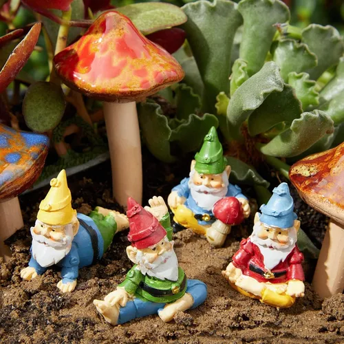 Miniatura 4 de Juvale - Juego de 4 mini gnomos de jardín, estatua al aire libre en posturas divertidas para regalos de yoga, decoración de macetas (2 pulgadas)