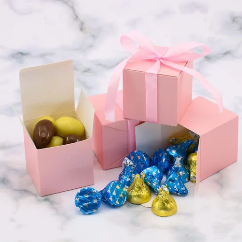 Miniatura 3 de KPOSIYA - 70 Cajas para recuerdos, 2x2x2 pulgadas, cajas de dulces rosas con lazos para decoraciones de boda, baby shower, suministros para fiestas