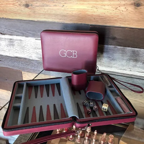 Miniatura 5 de WE Games Juego de backgammon de viaje magnético con monograma personalizado - Borgoña Impresión de texto
