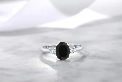 Miniatura 5 de Gem Stone King Anillo de compromiso de 3 piedras de oro blanco de 10 quilates con ónix negro y zafiro blanco creado para mujer