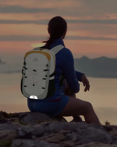 Miniatura 6 de Mochila pequeña de senderismo impermeable de 20L con correa para el pecho para hombres y mujeres, mochila ligera para exteriores, gris