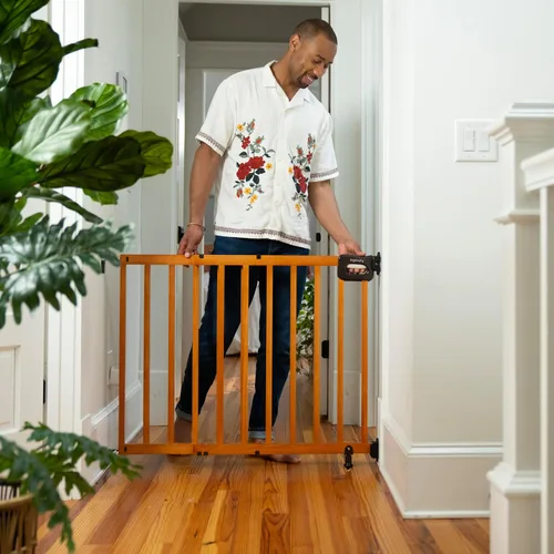 Miniatura 3 de Summer Infant Escalera de lujo fácil de asegurar puerta de seguridad para mascotas y bebés, 30 pies a 48 pies de ancho, 32 pies de alto, instalar