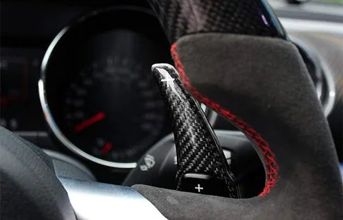 Miniatura 4 de iJDMTOY Extensiones de palanca de cambios más grandes de fibra de carbono genuina negra compatibles con transmisión automática Ford Mustang
