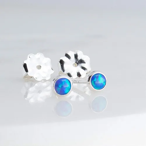 Miniatura 11 de Aretes pequeños de plata de ley para cartílago, tragus, hélix, múltiples piercings hipoalergénicos, piedra natal para mujer, juego de bisel
