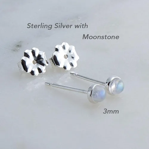 Miniatura 77 de Aretes pequeños de plata de ley para cartílago, tragus, hélix, múltiples piercings hipoalergénicos, piedra natal para mujer, juego de bisel