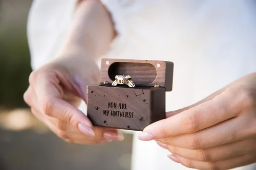 Miniatura 31 de MUUJEE Grow Old With Me Engraved Wooden Ring Box, Slim Engagement Proposal Ring Holder, Wedding Ceremony Ring Bearer Box, Fiance Gift Ideas