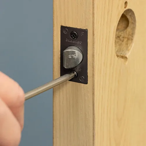 Miniatura 6 de Master Lock SLCHPV10B - Manija de puerta de privacidad comercial de grado 2, acabado de bronce aceitado