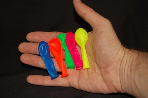 Miniatura 9 de DIRECTGLOW LLC Platos de fiesta reactivos Blacklight (20, 10.25 pulgadas)