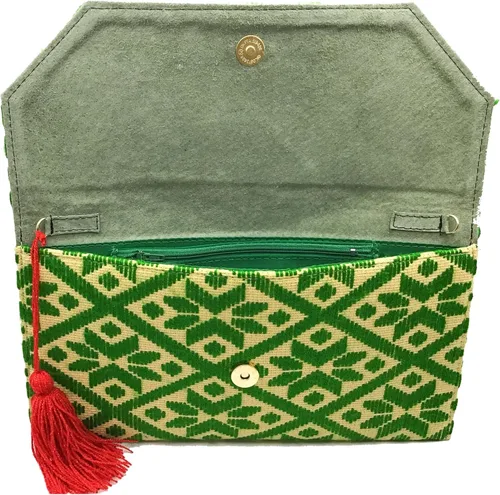 Miniatura 5 de Bolso Clutch "Juana", hecho por Jühue Artesanal, bolso hecho a mano hecho en México, Bolso de mano verde, Bordado a mano, pieza única, Bolso de mano