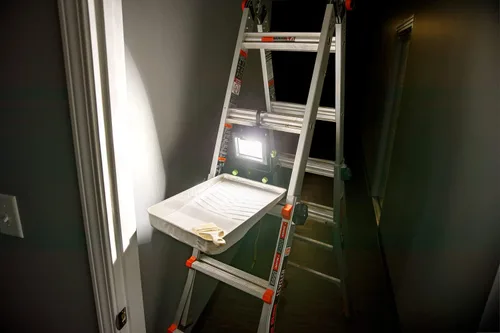 Miniatura 4 de PowerSmith 4000 lúmenes Luz de trabajo LED portátil con soporte de metal completo y interruptor sellado para luz de inundación para todo clima