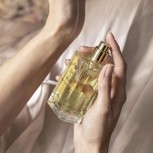 Miniatura 2 de Sisley Paris Eau du Soir - 100 mL - Eau De Parfum para Mujer - Fragancia refinada, elegante y eternamente femenina