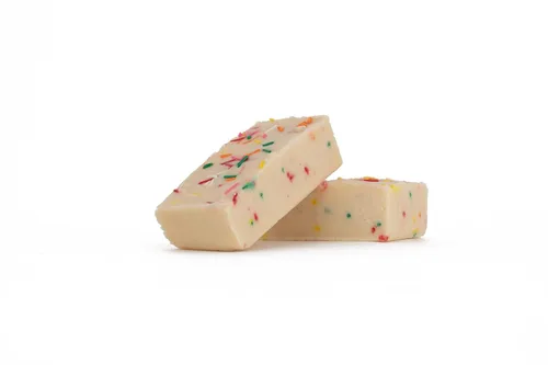Miniatura 3 de Uncle Butch's Birthday Cake Fudge Candy – Dulce de caramelo de cumpleaños recién hecho en pequeños lotes con mantequilla real – Receta cremosa