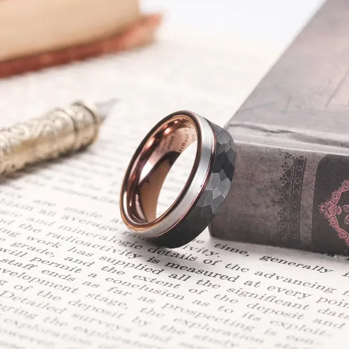 Miniatura 111 de King Will Anillo de boda de carburo de tungsteno para hombre con diseño de ranura, 6/7/0.315 in de ancho, acabado cepillado/pulido para hombre