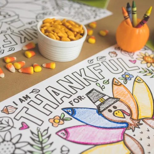 Miniatura 8 de Tiny Expressions - Manteles individuales para colorear de Acción de Gracias para niños - Juego de 12 manteles individuales de papel para colorear