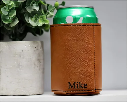 Miniatura 4 de Enfriador de latas para padrinos de boda, regalos personalizados para padrinos de boda, enfriador de latas grabado, soporte para latas de cerveza