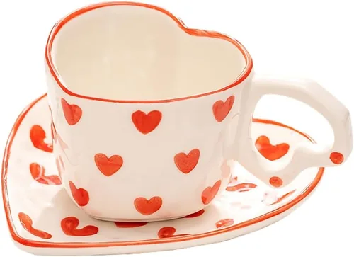 WAIT FLY Juego de tazas de café de cerámica en forma de corazón con platillo, taza de té, taza de desayuno, plato de postre, color rojo, 8 onzas