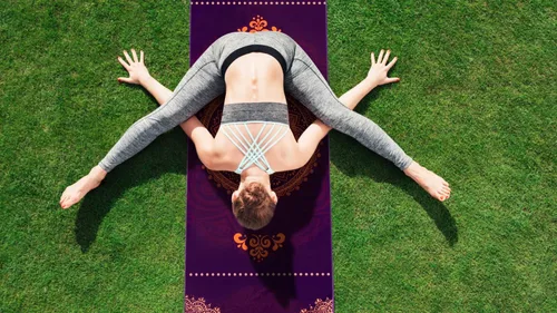 Miniatura 7 de Heathyoga, Toalla de yoga con diseño exclusivo de bolsillos en las esquinas de microfibra 100%, ideal para yoga, pilates y entrenamiento físico