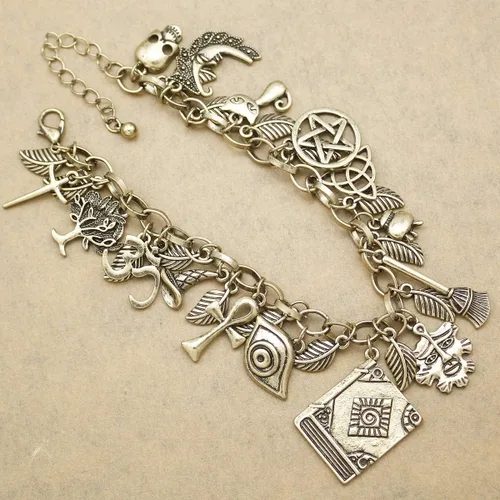 Miniatura 5 de RechicGu Mythology - Pulsera de cuento de hadas con dije de la suerte, diseño de gato celta con hoja de cruz y luna