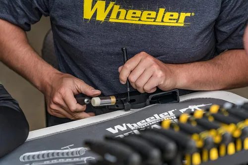 Miniatura 3 de Wheeler, Juego de martillo y punzones en caja de plástico