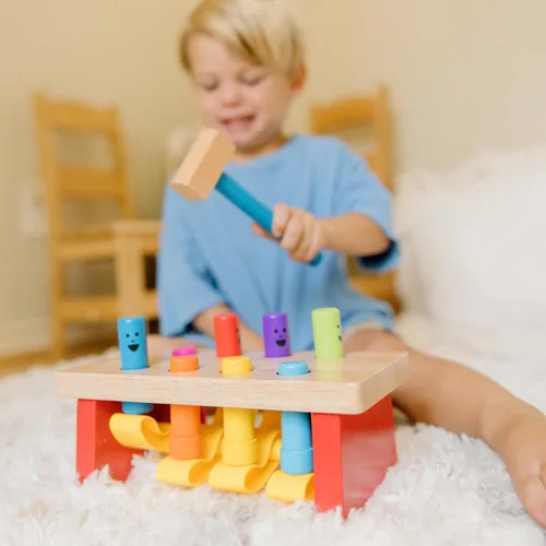 Miniatura 8 de Melissa & Doug, juguete de taller de madera con maza, Banca golpeada, Multicolor