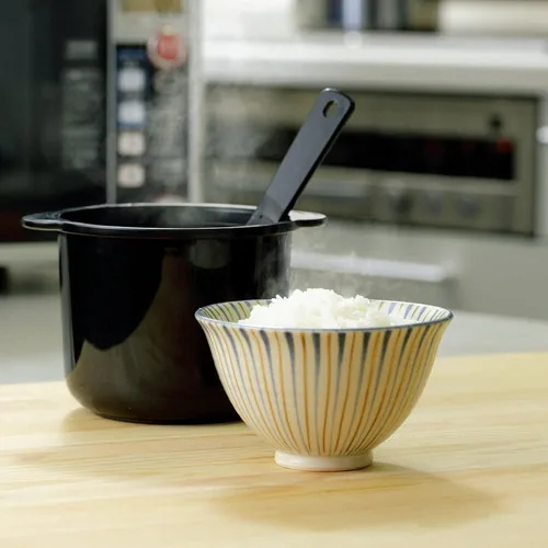 Miniatura 6 de Home & Appliances - Cocker de arroz solo para horno microondas de 2 tazas Chibikuro-kun