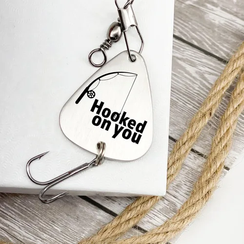 Miniatura 5 de Señuelo de pesca personalizado, regalo de señuelo de pesca enganchado en ti, regalo para novio, regalo de hombre, regalo de cumpleaños, nombre