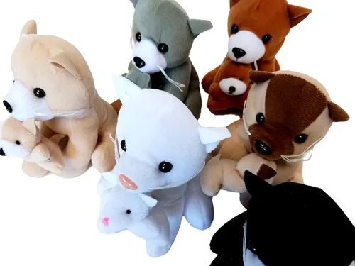 Miniatura 2 de Perros de peluche y gatos sosteniendo a sus bebés (6 gatos sosteniendo gatitos)