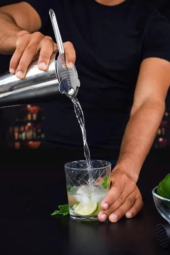 Miniatura 7 de Juego de coladores de cóctel de acero inoxidable con cuchara para remover - Colador Hawthorne, Julep y colador de malla fina para bebidas