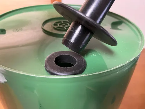 Miniatura 3 de Regador de raíces sistema de riego STD 6 unidades 5 galones Depósito duradero de 5 galones, relleno sin manos, riega 6 árboles en 6 minutos