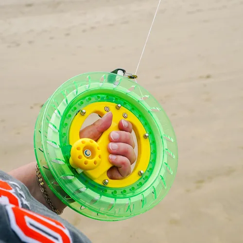 Miniatura 3 de In the Breeze 3446 — Carrete de cometa de línea trenzada de 50 libras x 640 pies de 8 pulgadas, verde — Accesorio de vuelo de cometa — Carrete