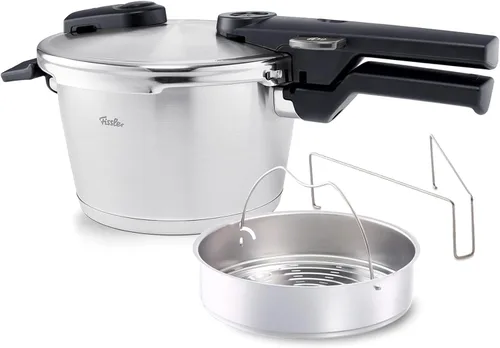 Fissler Vitaquick - Olla a presión premium, 2.6 cuartos de galón con inserto de vapor y trípode