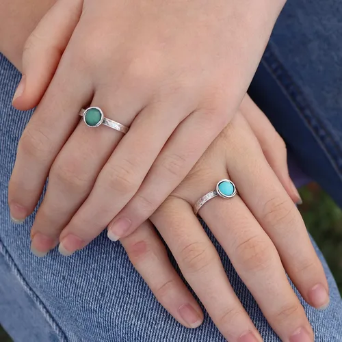 Miniatura 65 de Anillo de plata de ley con piedras preciosas para mujer, anillo apilable de piedra martillada, anillo de piedra natal