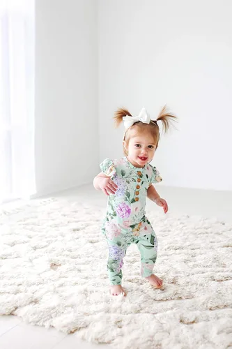 Miniatura 3 de Posh Peanut Mameluco de manga casquillo con volantes para bebé, ropa para niñas recién nacidas, pijama de una pieza para niños, viscosa suave