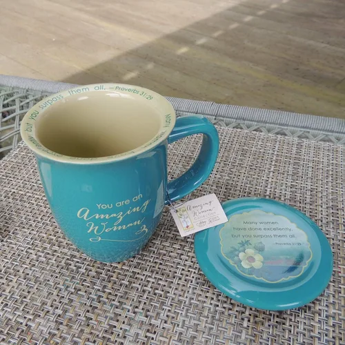 Miniatura 2 de Abbey Gift Amazing Woman - Juego de tazas y posavasos de cerámica, multicolor, "4 1⁄2 x 10 1⁄8 x 1"" (56876T)