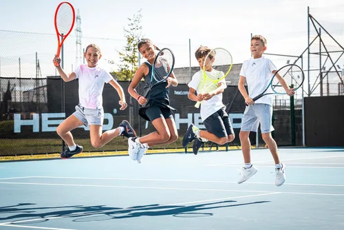 Miniatura 4 de HEAD Radical Junior 2025 Tennis Racquet - 26” Lightweight Graphite, Auxetic 2.0, Ages 9–11