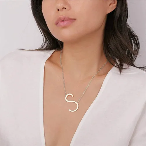 Miniatura 2 de MOMOL - Collar con Inicial Inclinada, de Acero Inoxidable Chapado en Oro de 18K, Dije de Letras Grandes, Collar de Monograma con Nombre para Mujer