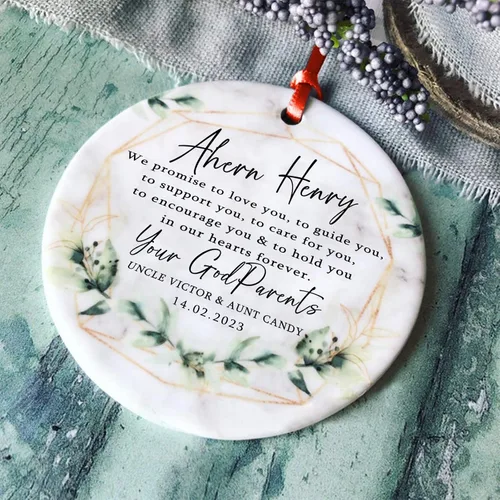 Miniatura 14 de Recuerdos personalizados de adorno de Navidad para bebé, regalos de bebé que llegan, adornos de cerámica para árbol de Navidad, adornos de primera