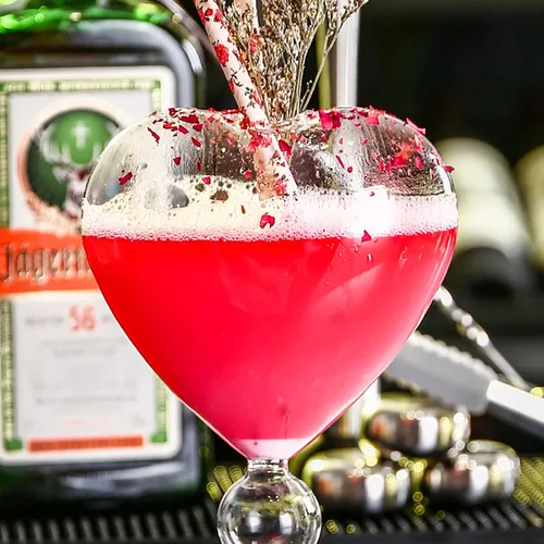 Miniatura 4 de Juego de 2 copas de cóctel únicas de 8 onzas, copas de vino creativas en forma de corazón con pajilla, vasos románticos de jugo para bodas, hogar