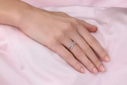 Miniatura 2 de TILO JEWELRY Anillo Forever Infinity de plata de ley 925 con circonita cúbica