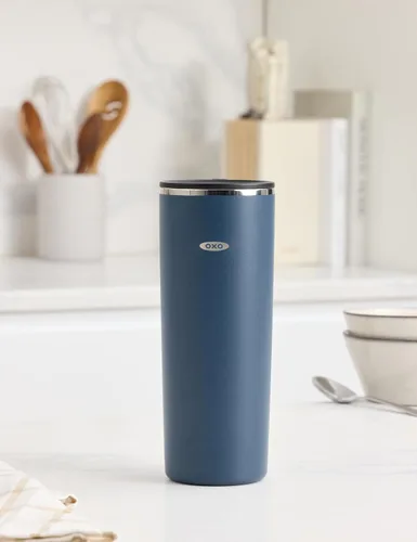 Miniatura 2 de OXO Strive - Vaso aislado de 24 onzas con tapa deslizante, cobalto oscuro