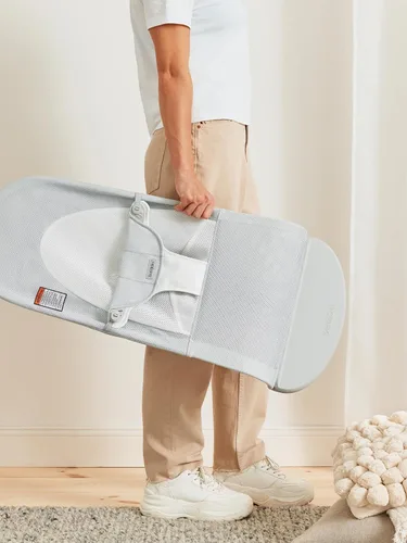 Miniatura 12 de BabyBjörn Bouncer Balance Soft, Malla, Plata/Blanco 2-en-1 Asiento Ajustable de Mecedora para Bebés y Silla para Niños Pequeños, de Recién Nacido a
