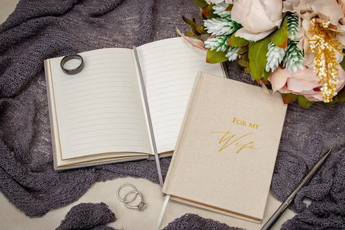 Miniatura 7 de MUUJEE Libros de Votos de Tapa Dura (Juego de 2) – Libros de Discursos de Ceremonia de Boda con Relieve de Papel Metalizado para Renovación